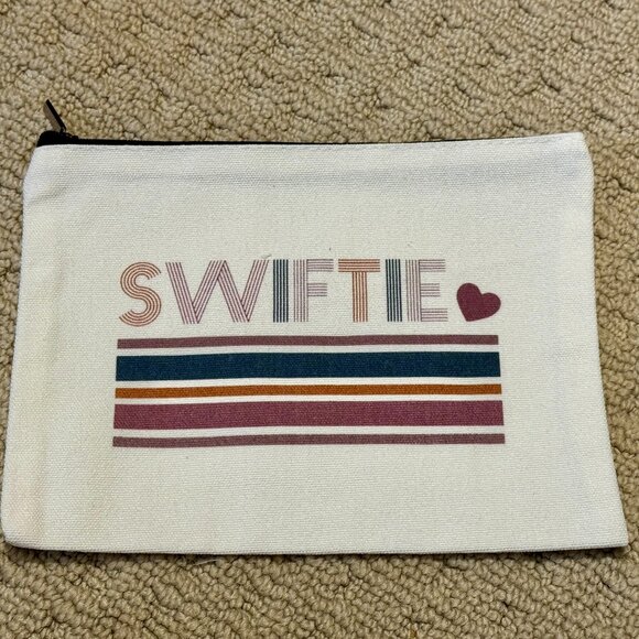 New Taylor Swift Cosmetic Makeup Bag With Zipper Swiftie - Picture 1 of 1